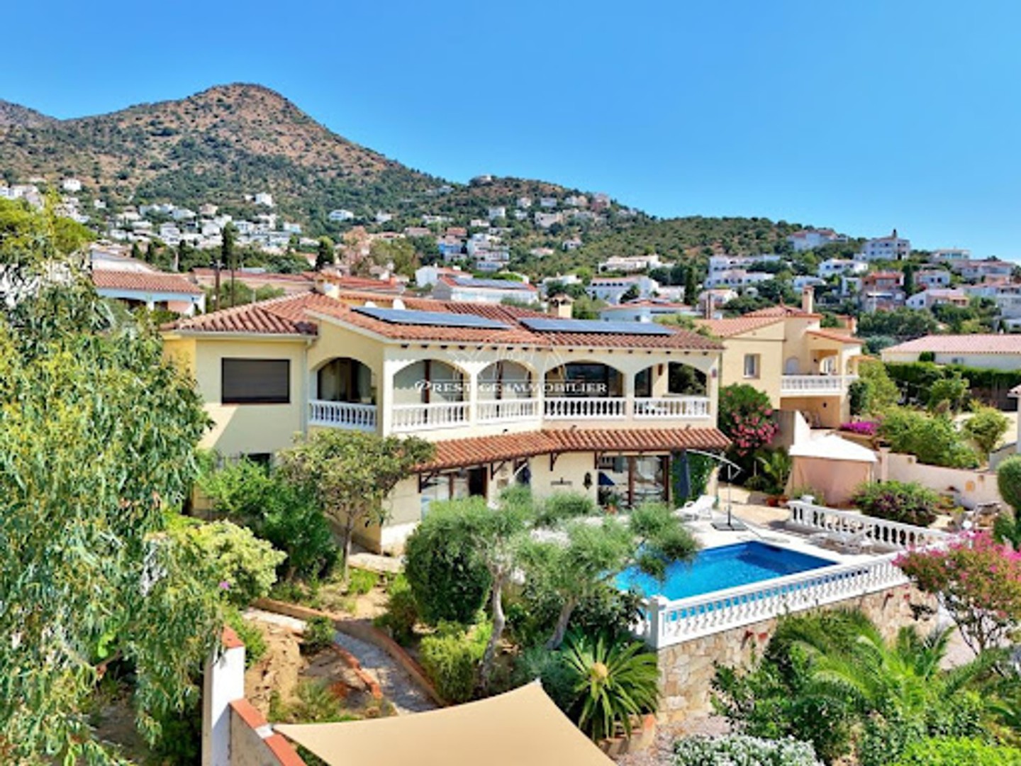 Villa 7 pièces 309 m²
