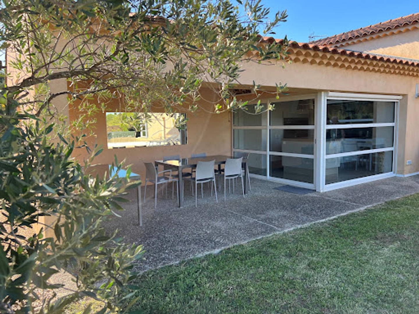 Maison à vendre - 9 pièces - 180m2 - Taillades (84300)