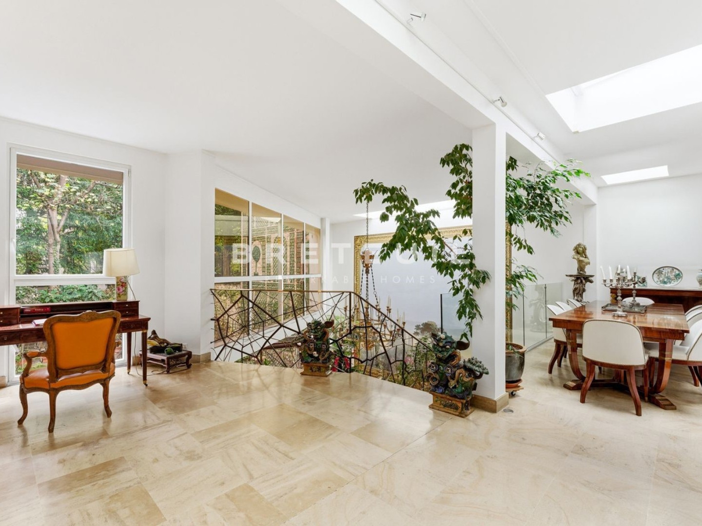 Appartement à vendre - 7 pièces - 227m2 - Paris 16e (75016)