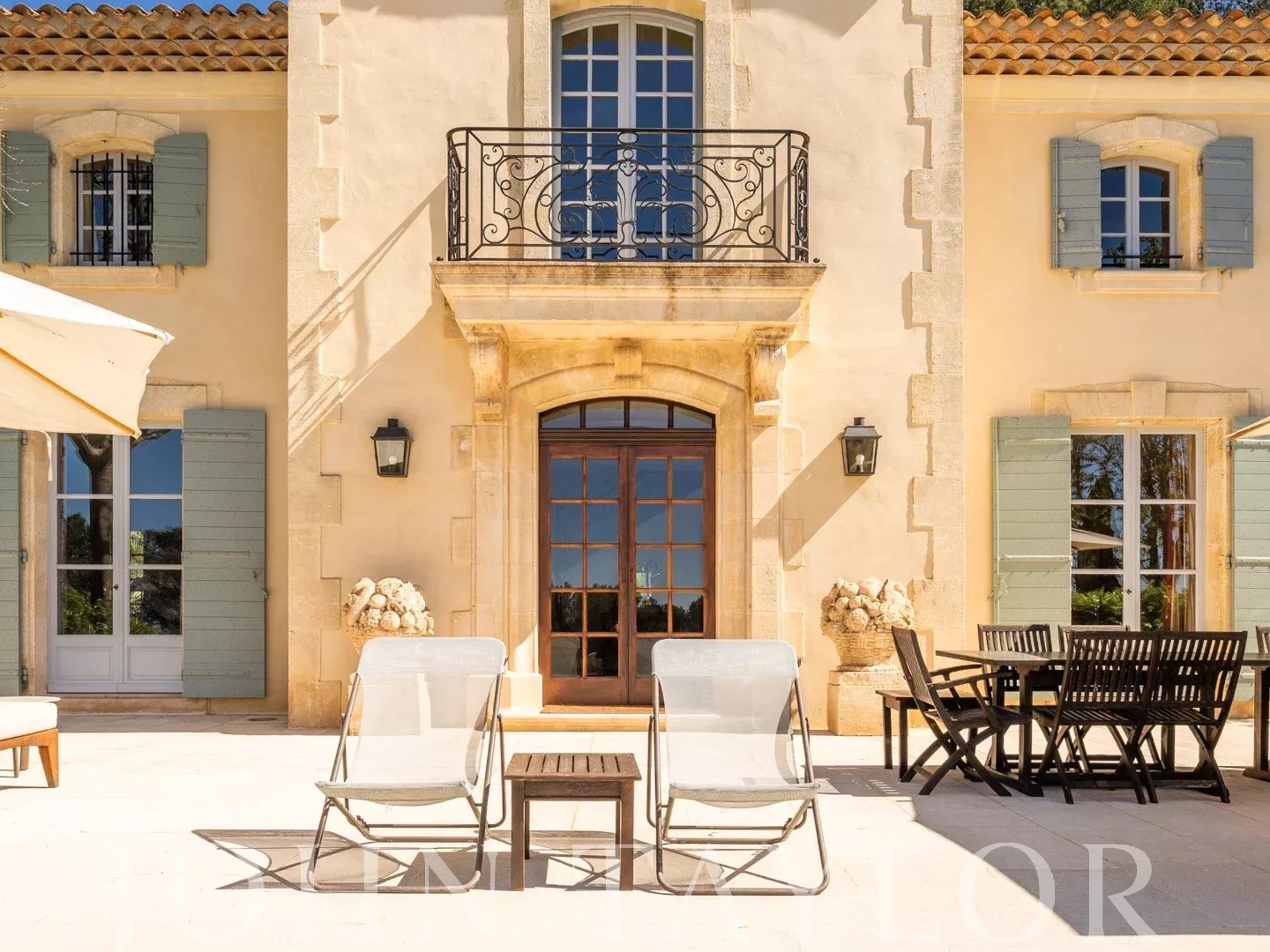 Maison à vendre - 8 pièces - 500m2 - Aix-En-Provence (13100)
