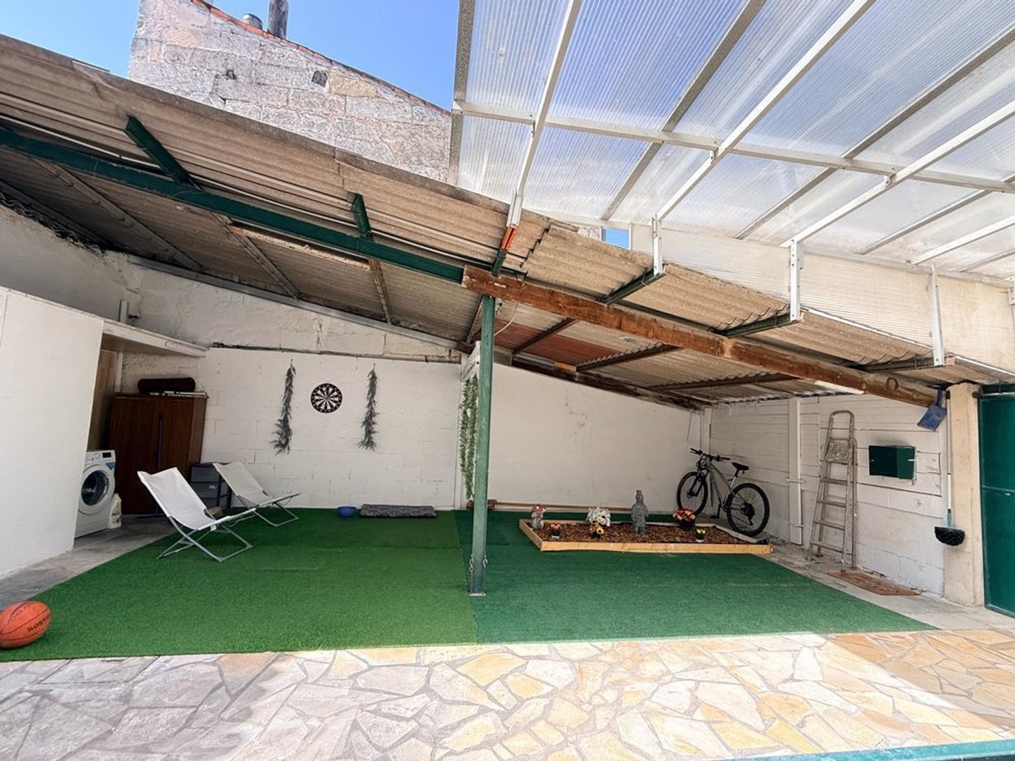 Maison à vendre - 3 pièces - 77m2 - Saintes (17100)