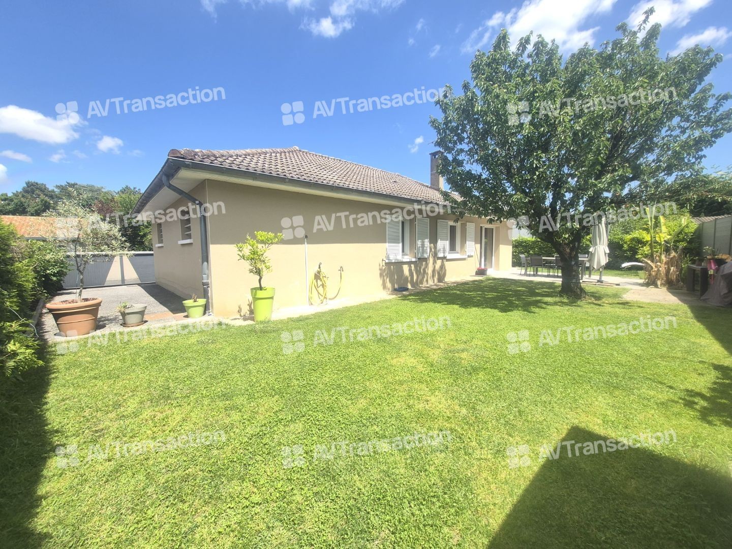 MAISON NON MITOYENNE 138 m² SUR TERRAIN DE 458 m²