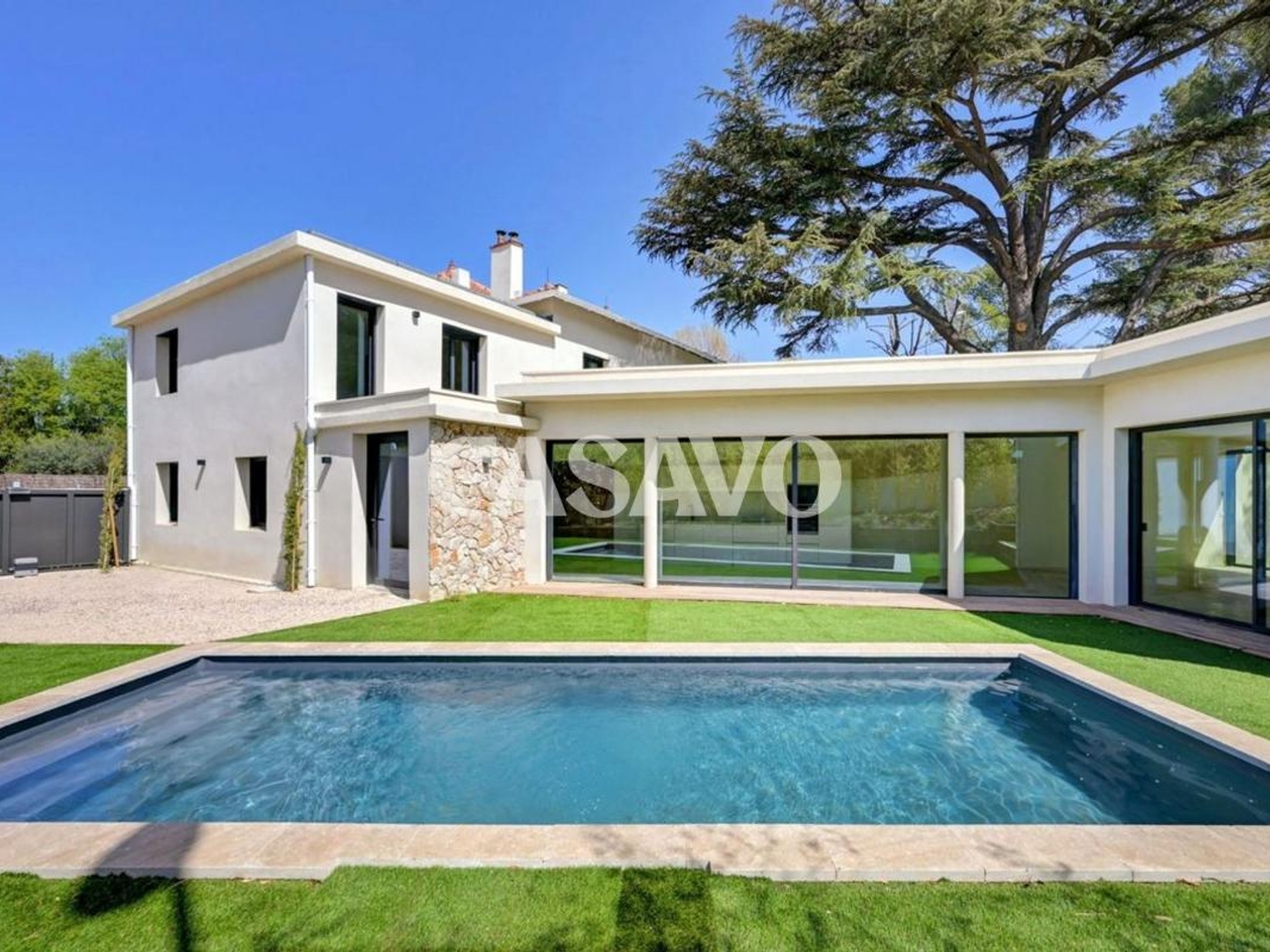 Vente Maison 5 pièces de 135m² - 13080 Aix-en-Provence