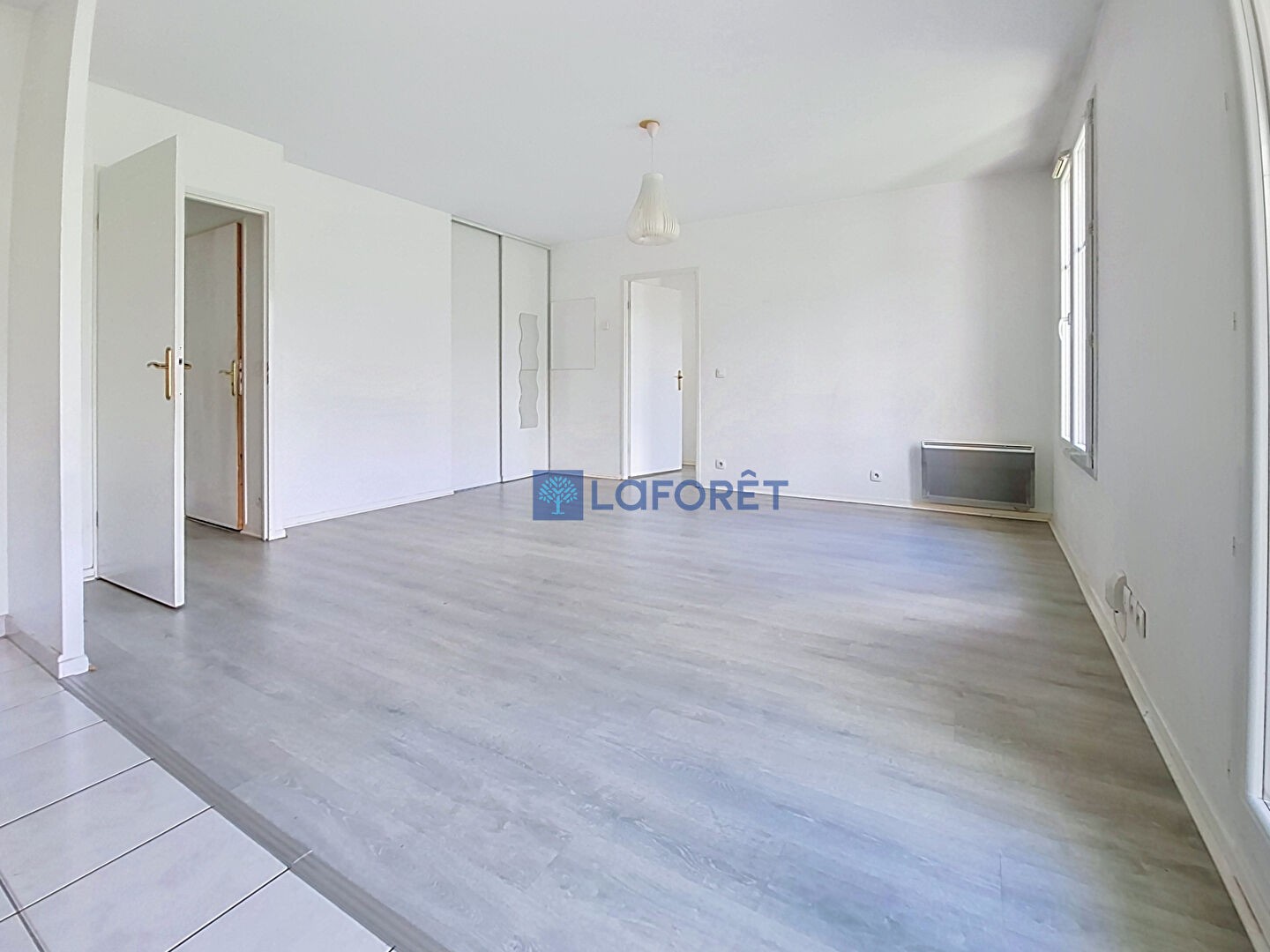 Appartement à vendre - 2 pièces - 44m2 - Magny-Le-Hongre (77700)