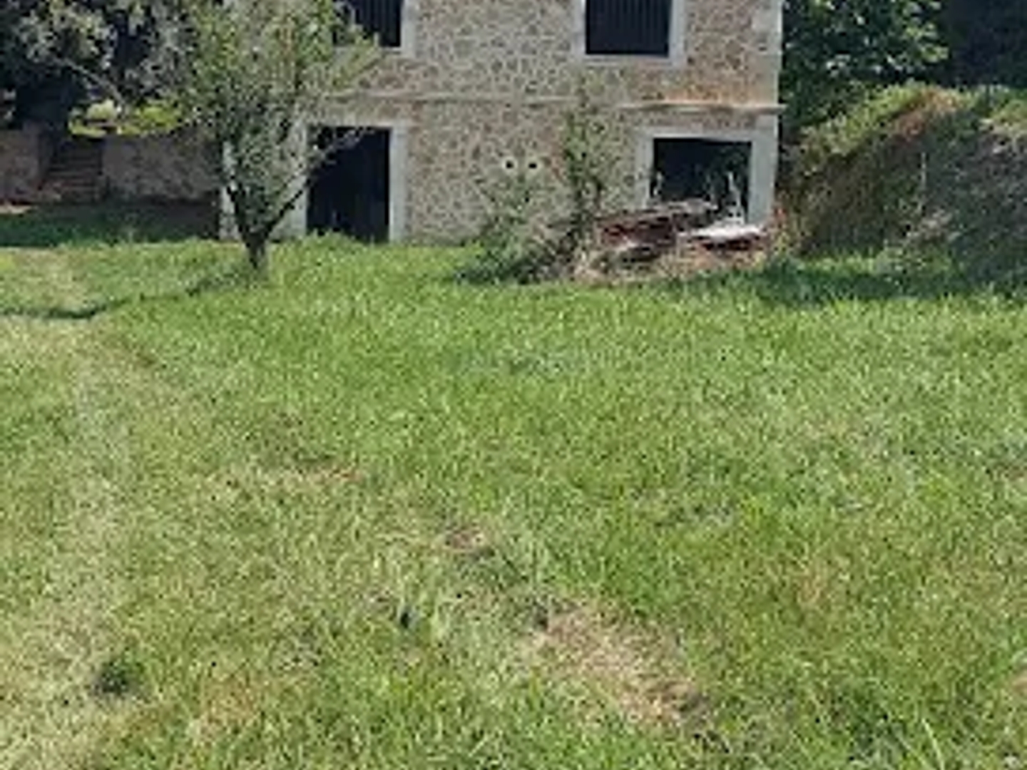 Maison 7 pièces 380 m²
