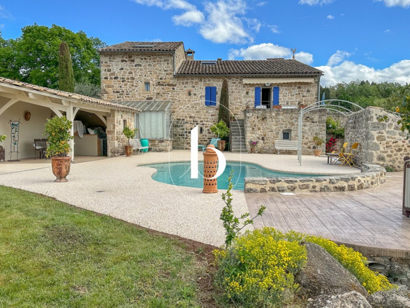 Mas provençal 10 pièces 230 m²