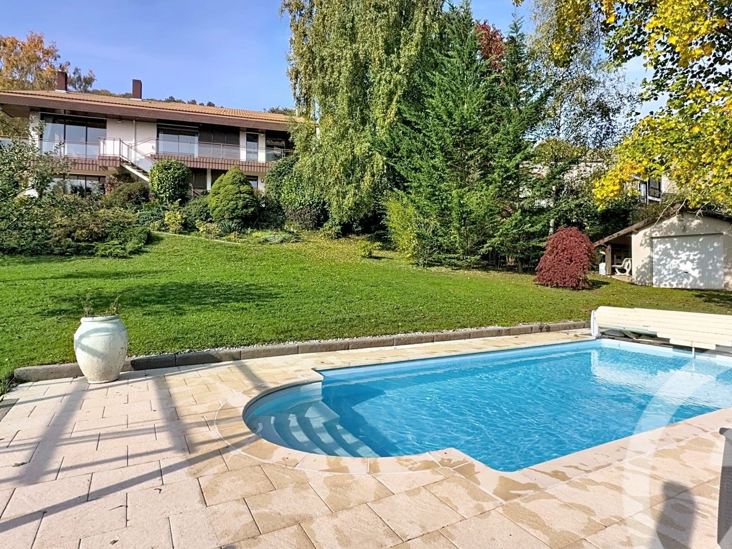 Maison 12 pièces 338 m²