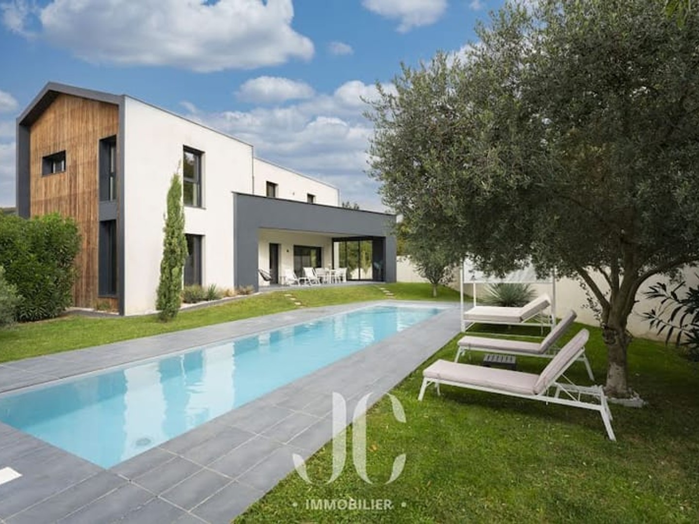 Maison 6 pièces 180 m²