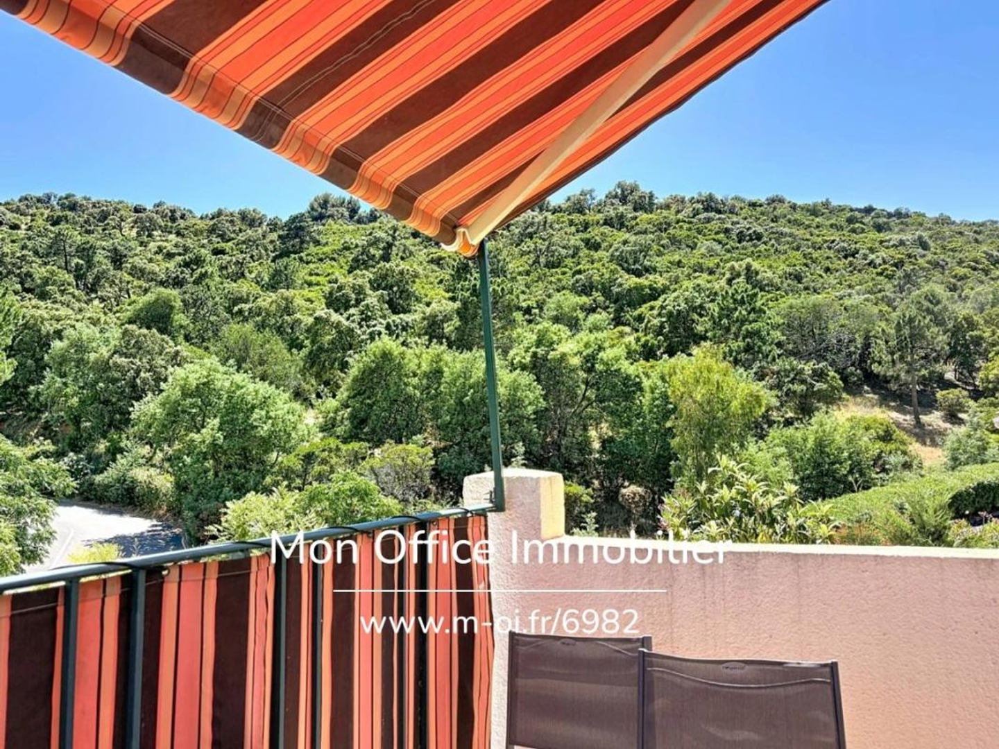 Appartement à vendre - 2 pièces - 32m2 - Cavalaire-Sur-Mer (83240)