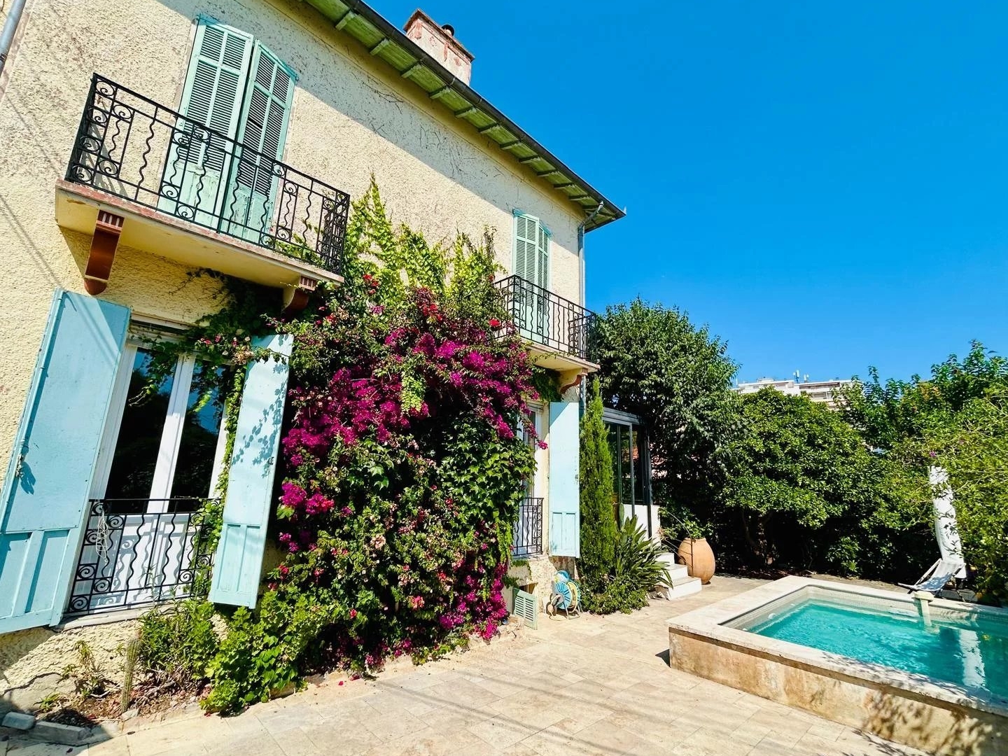 Maison à vendre - 5 pièces - 129m2 - Antibes (06160)