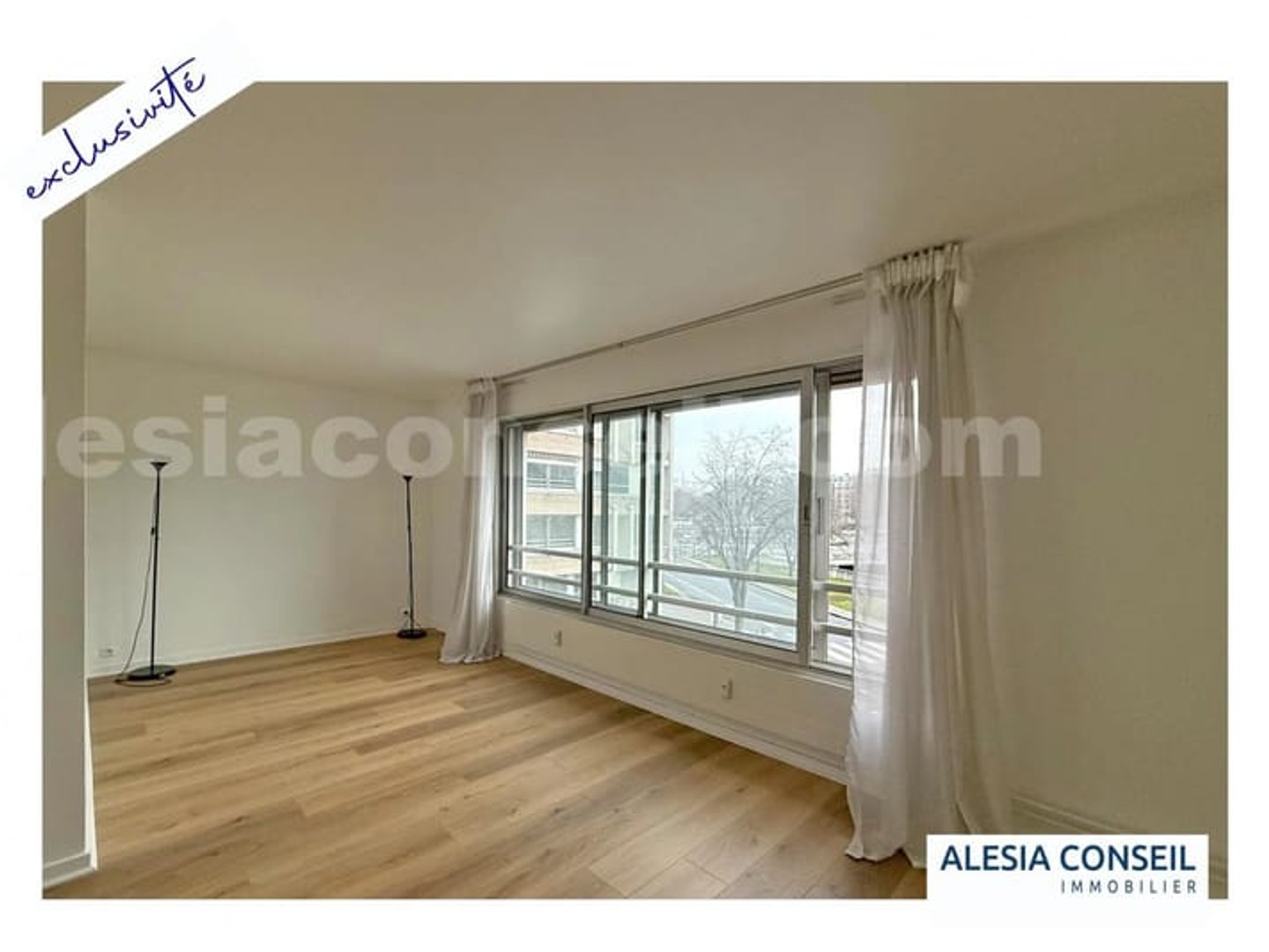 STUDIO 32 m2 PORTE MAILLOT