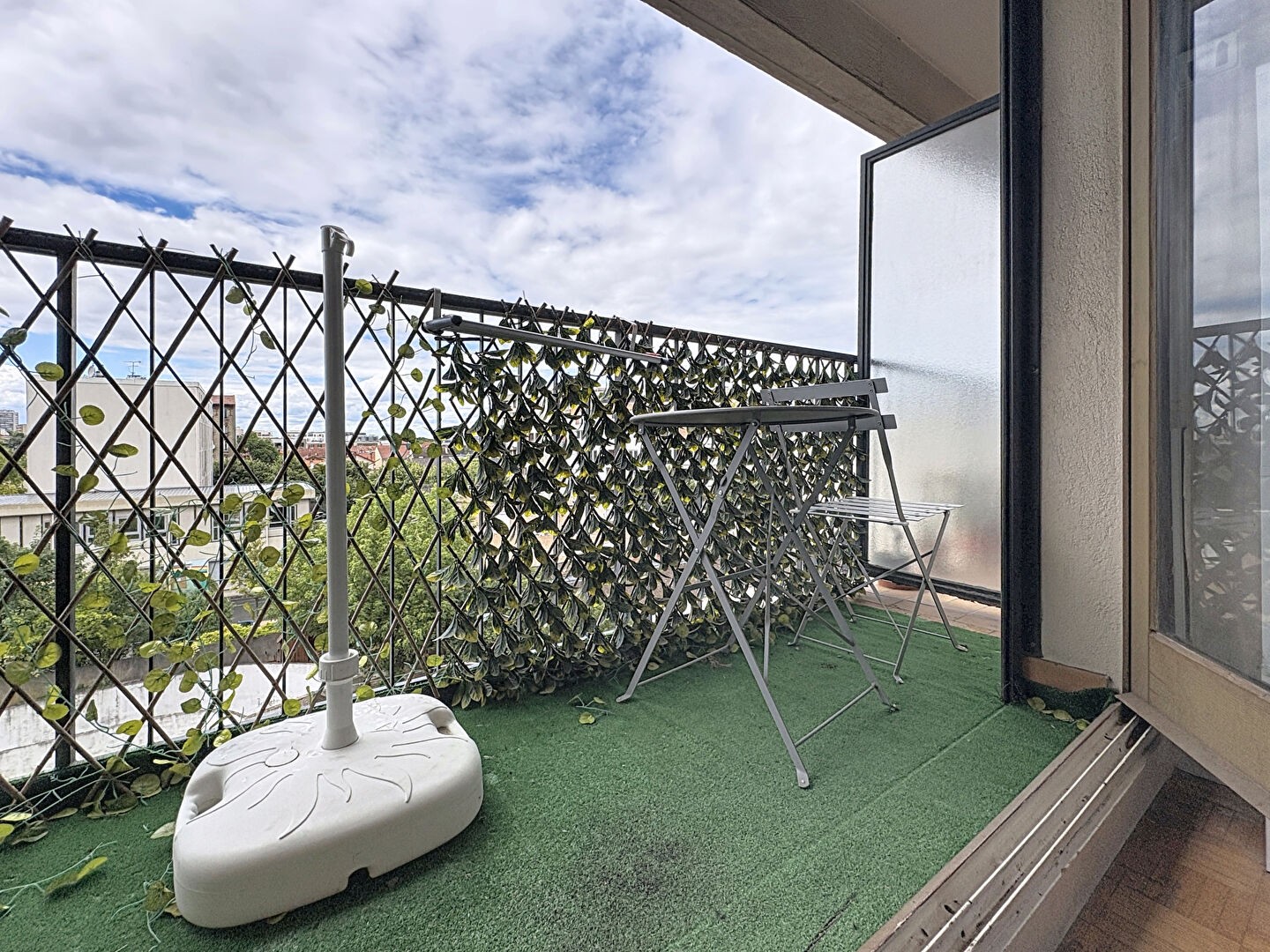 Appartement à vendre - 4 pièces - 73m2 - Romainville (93230)