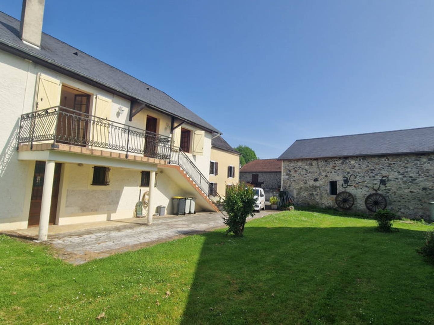 Immeuble à vendre - 10 pièces - 174m2 - Ogeu-Les-Bains (64680)