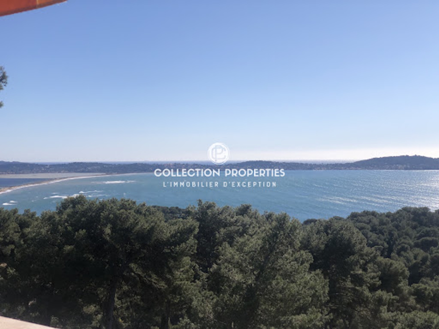 Maison à vendre - 6 pièces - 200m2 - Hyères (83400)