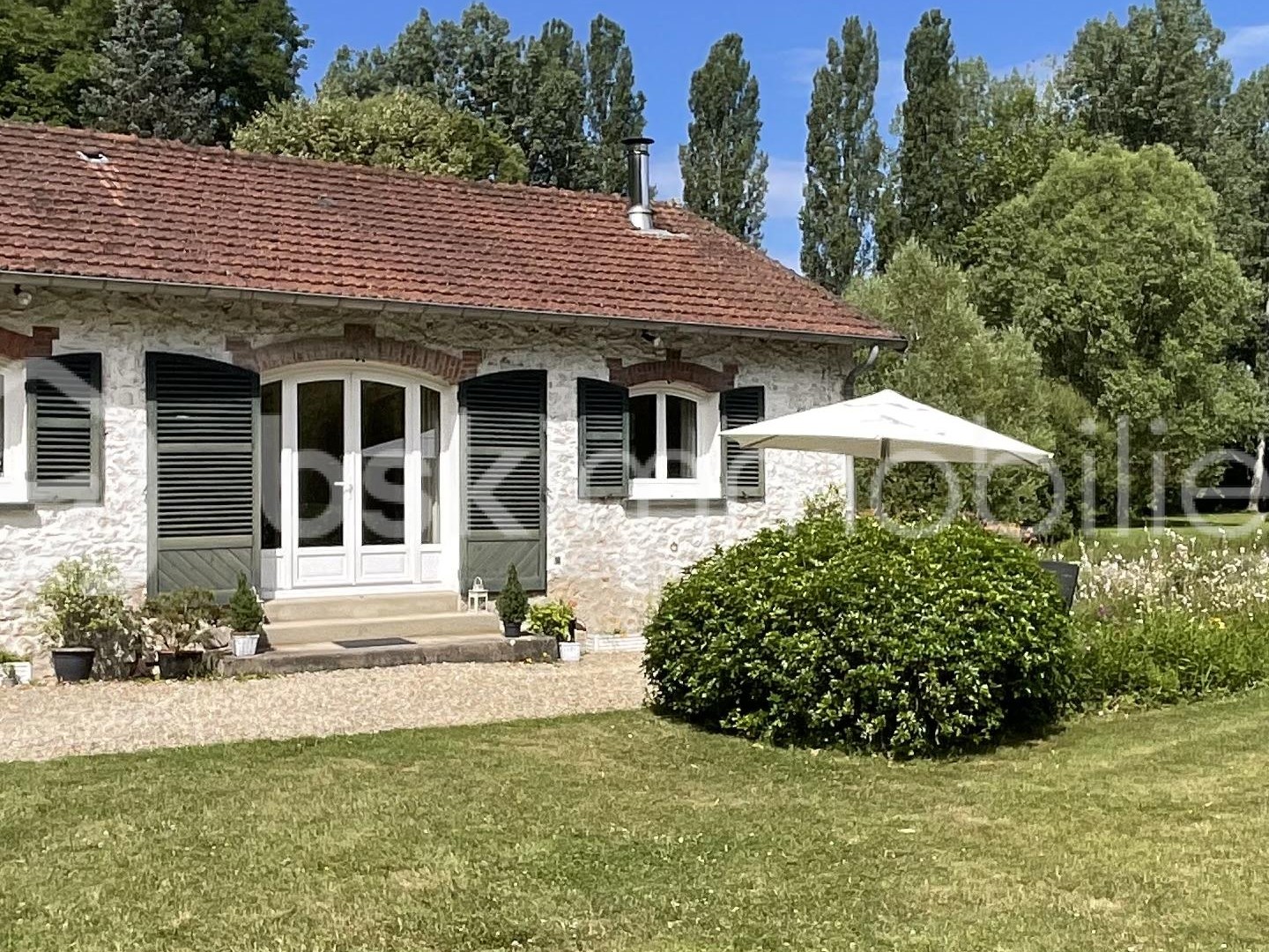 Maison à vendre - 6 pièces - 123m2 - Breuillet (91650)