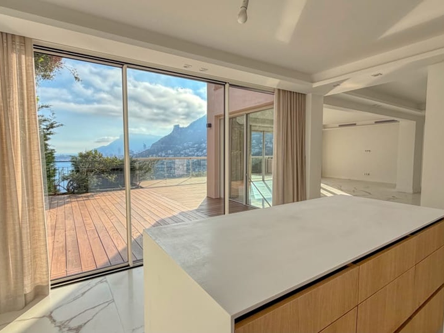 Appartement à vendre - 4 pièces - 50m2 - Roquebrune-Cap-Ma... (06190)