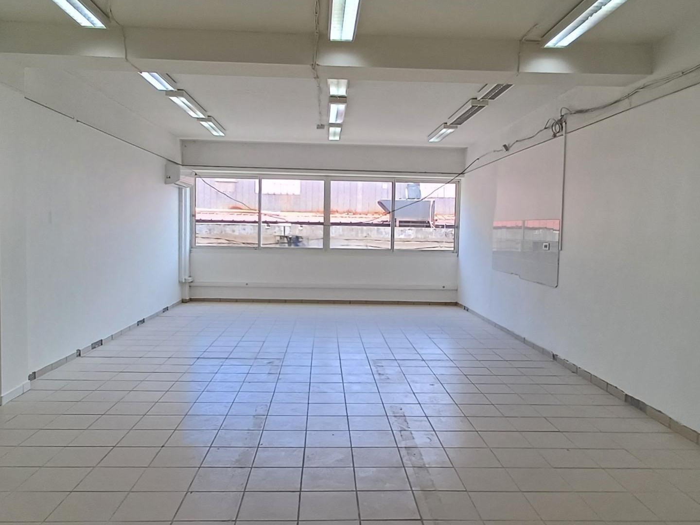Locaux à vendre - 1 pièce - 52m2 - La Trinité (97220)
