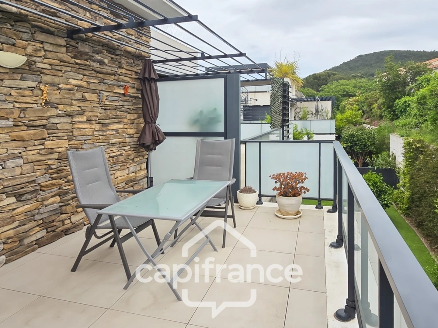 Appartement à vendre - 2 pièces - 47m2 - Saint-Cyr-Sur-Mer (83270)