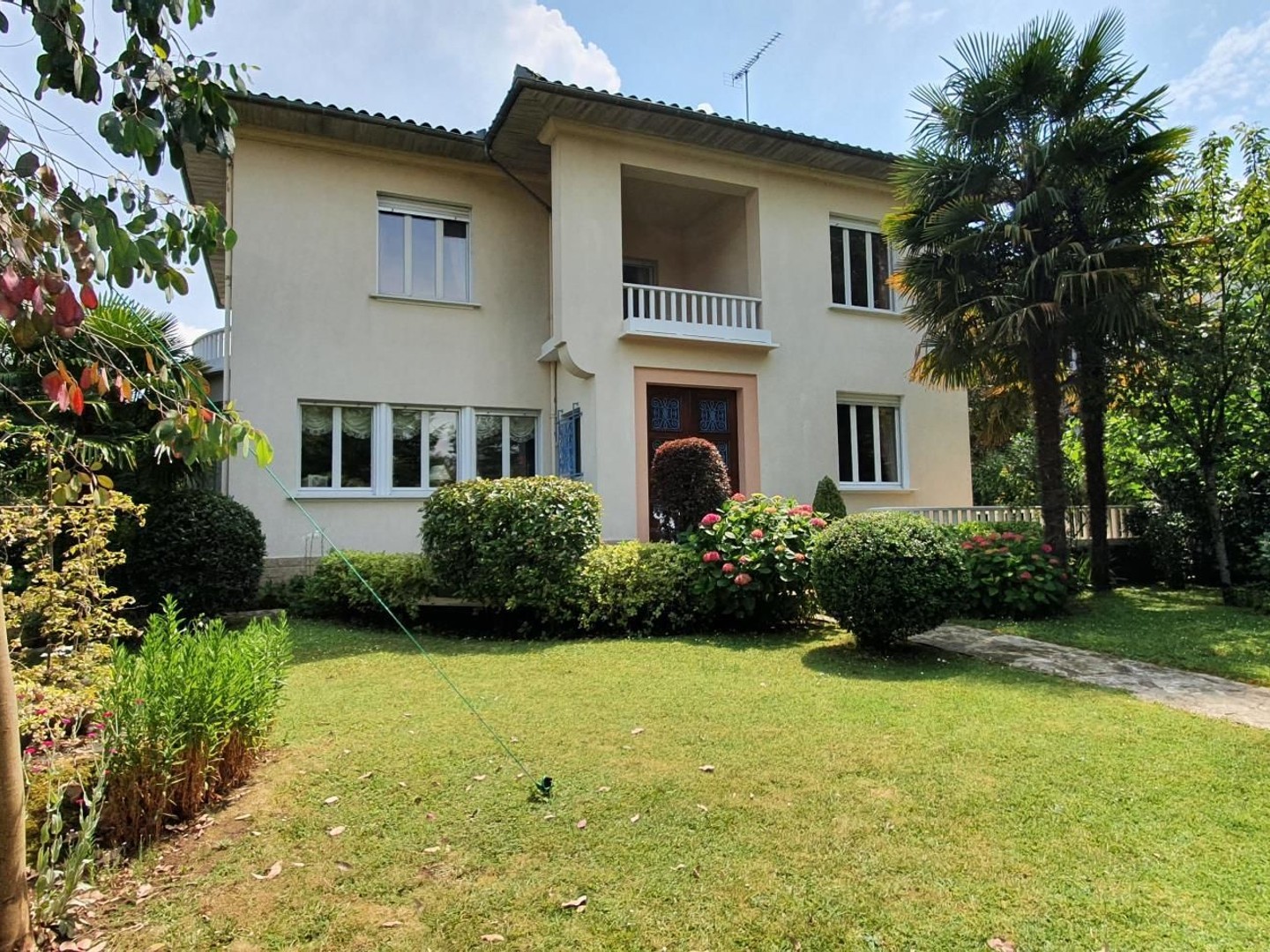 Maison à vendre - 7 pièces - 219m2 - Villeneuve-Sur-Lot (47300)