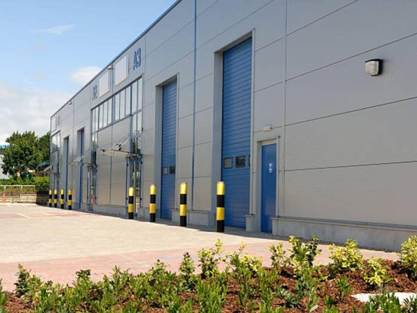 Immeuble industriel 3 pièces 800 m²