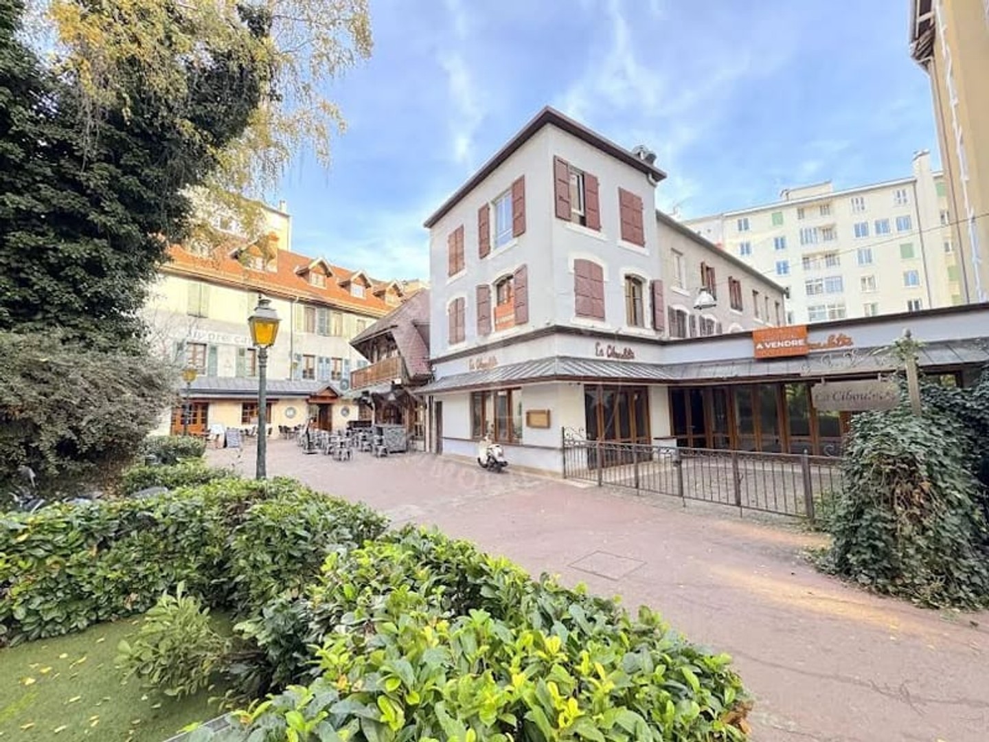Magasin à vendre - 273m2 - Annecy (74000)