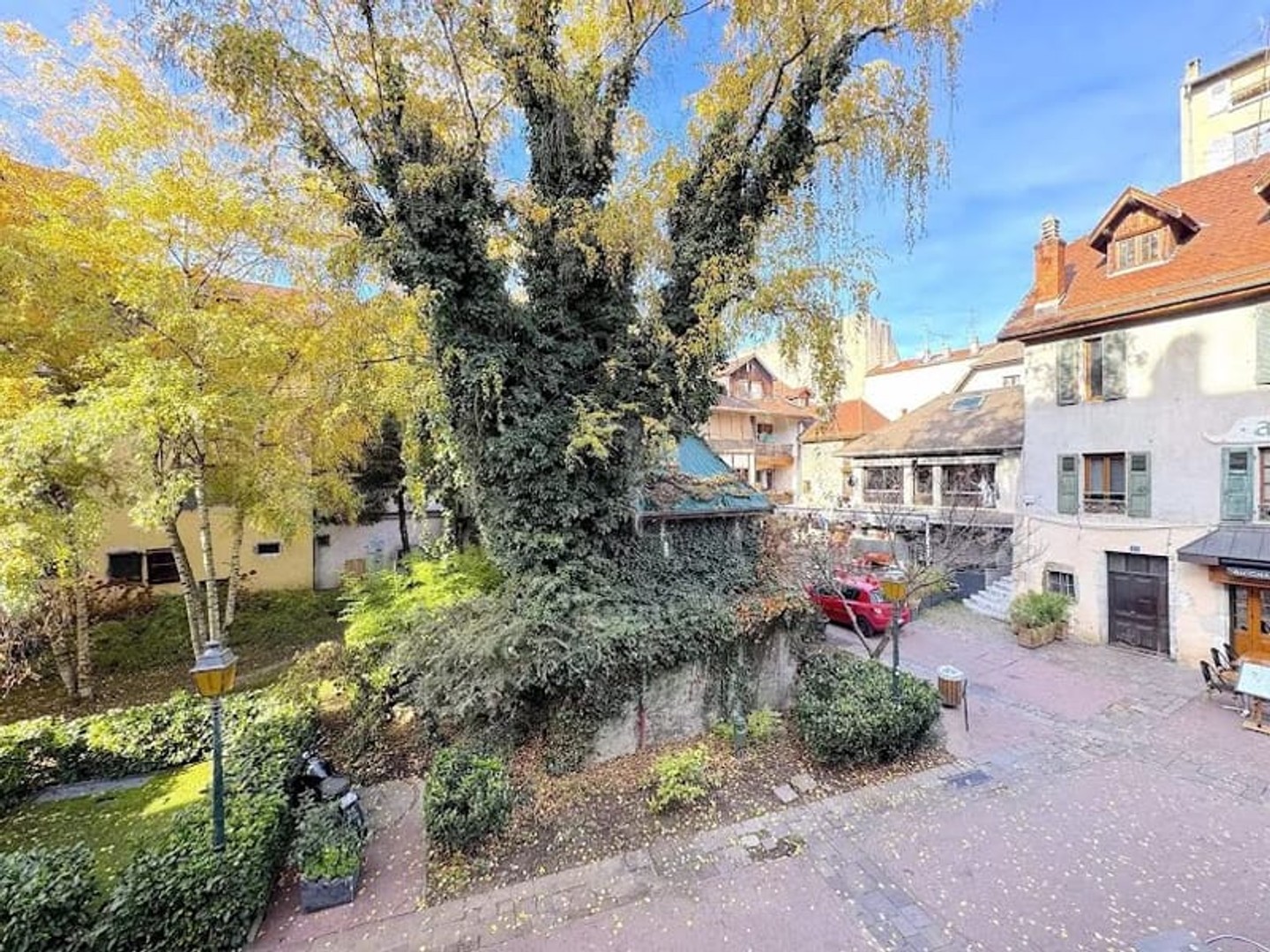 Magasin à vendre - 273m2 - Annecy (74000)