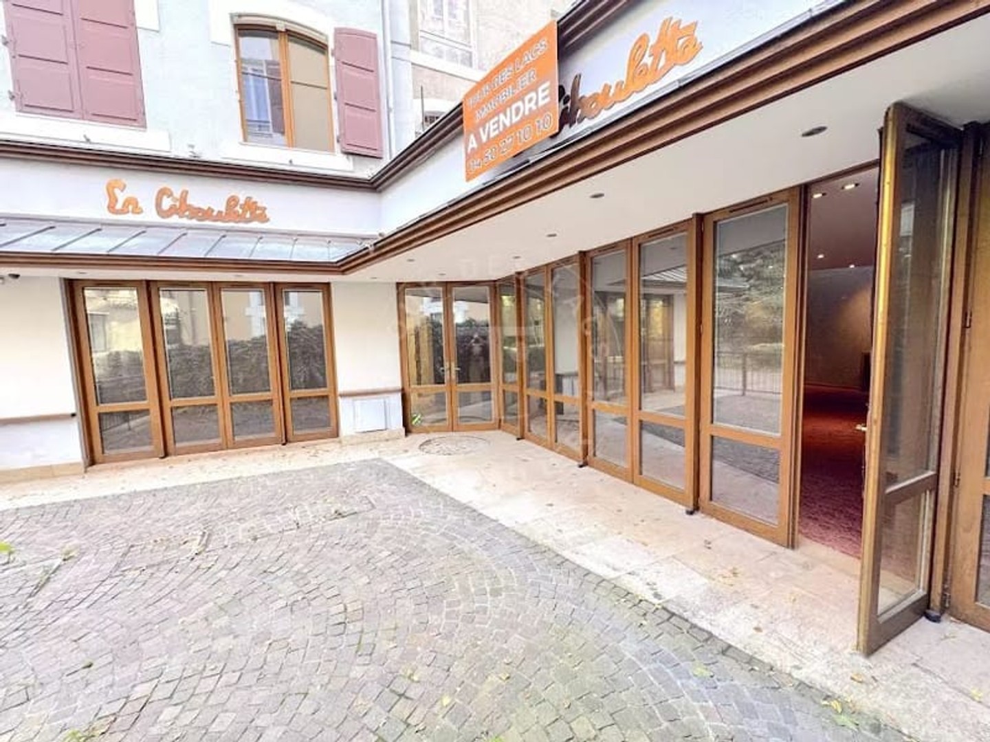 Magasin à vendre - 273m2 - Annecy (74000)