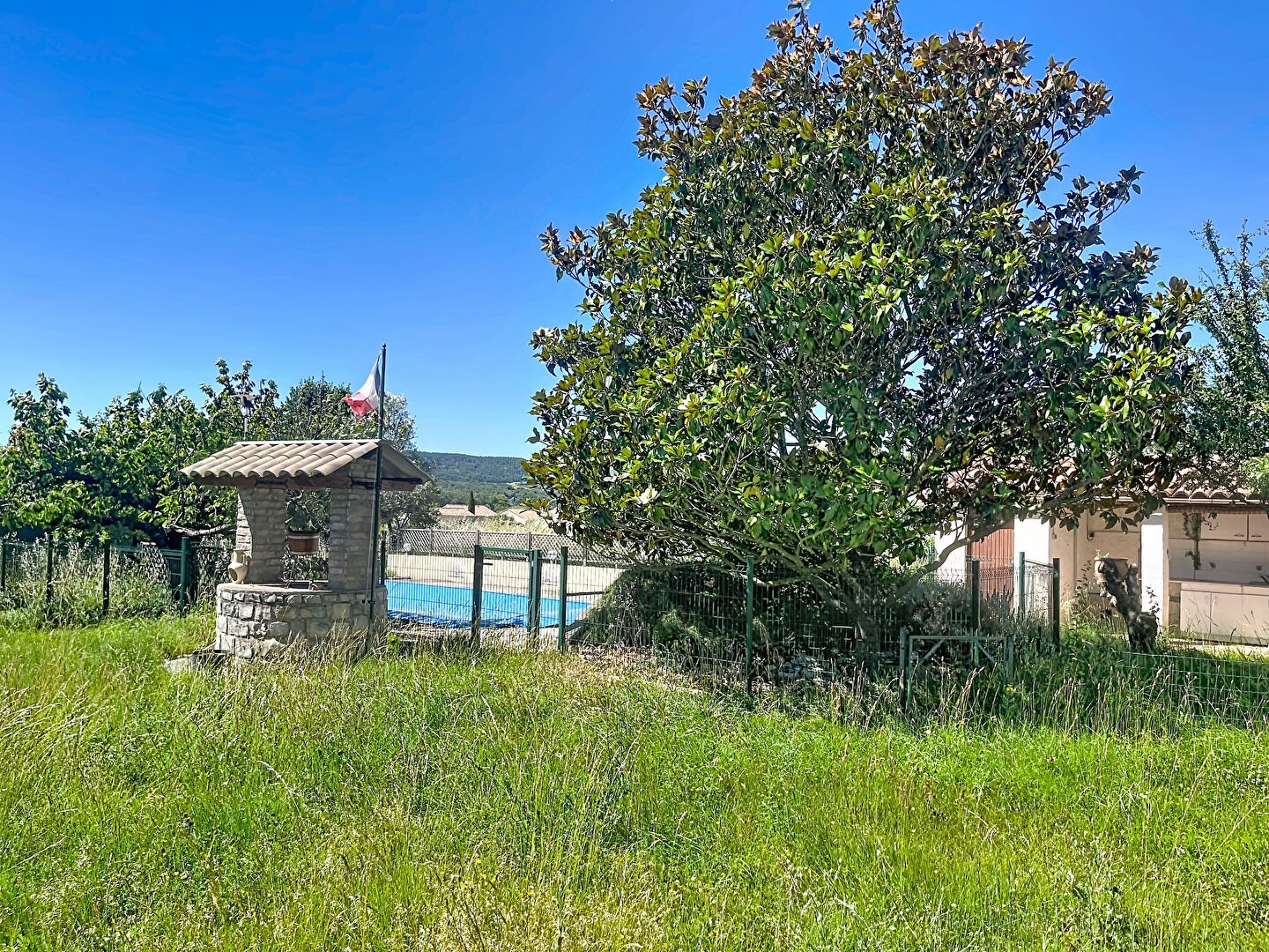 Maison à vendre - 4 pièces - 179m2 - Saint-Maurice-Sur... (26110)