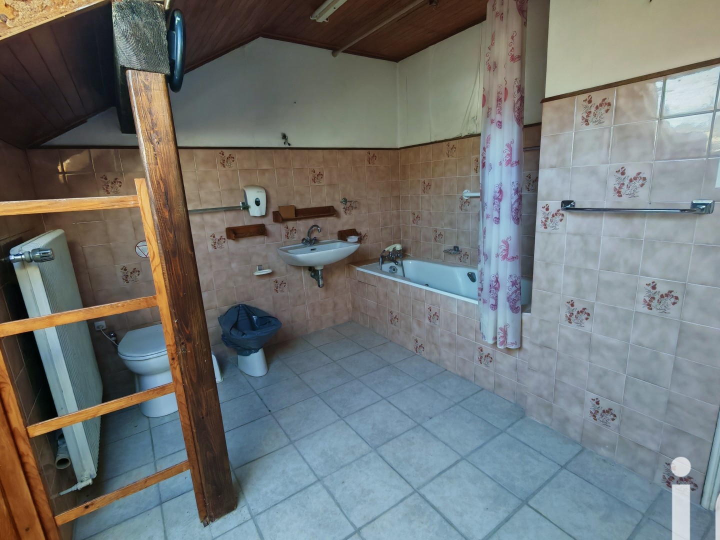 Maison à vendre - 6 pièces - 126m2 - Villers-Le-Lac (25130)