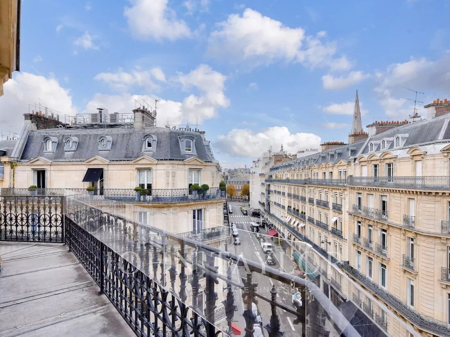 Appartement à vendre - 6 pièces - 150m2 - Paris 8e (75008)