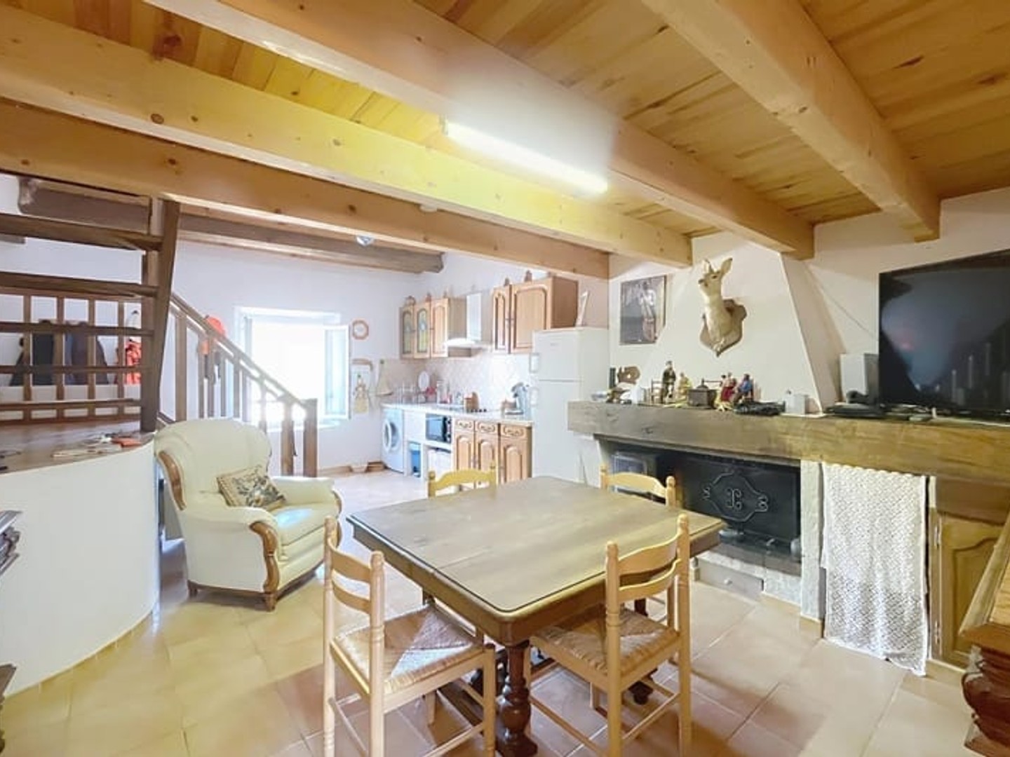 Appartement à vendre - 2 pièces - 59m2 - Soleilhas (04120)