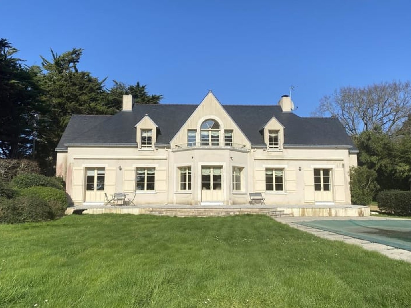 MAISON T7 - QUARTIER CALME ENTRE LA BAULE ET GUERANDE