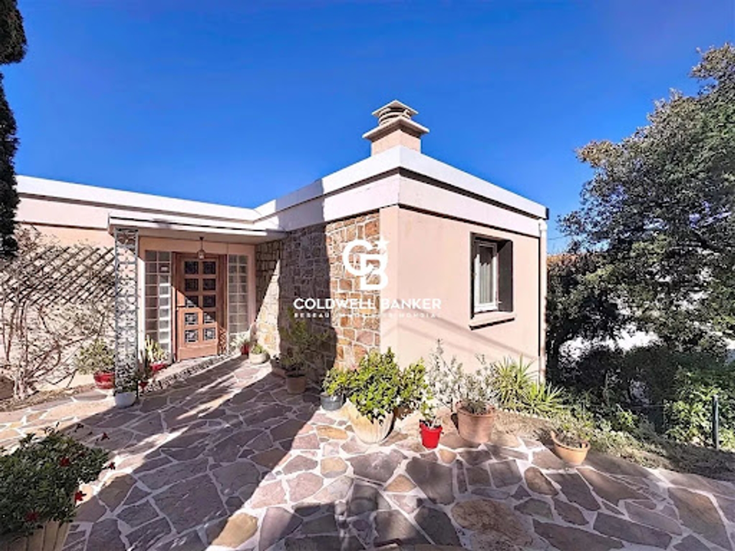 Maison à vendre - 8 pièces - 201m2 - Saint-Raphaël (83700)