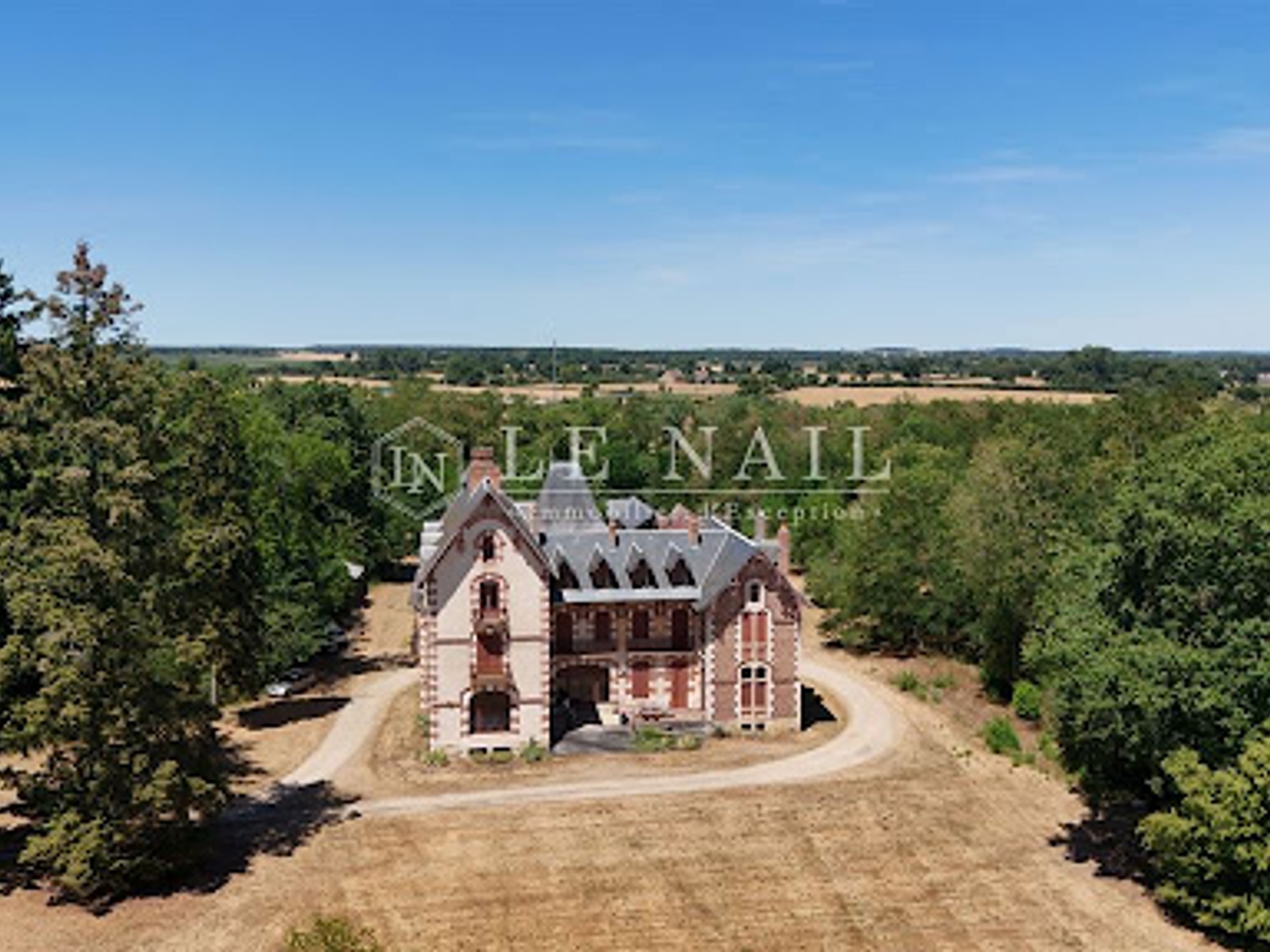 Maison à vendre - 22 pièces - 763m2 - Moulins (03000)