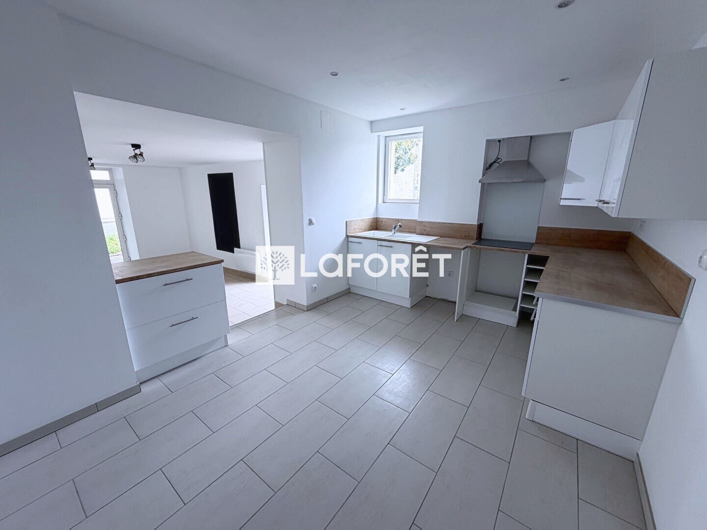 Maison à vendre - 8 pièces - 189m2 - Ars (16130)