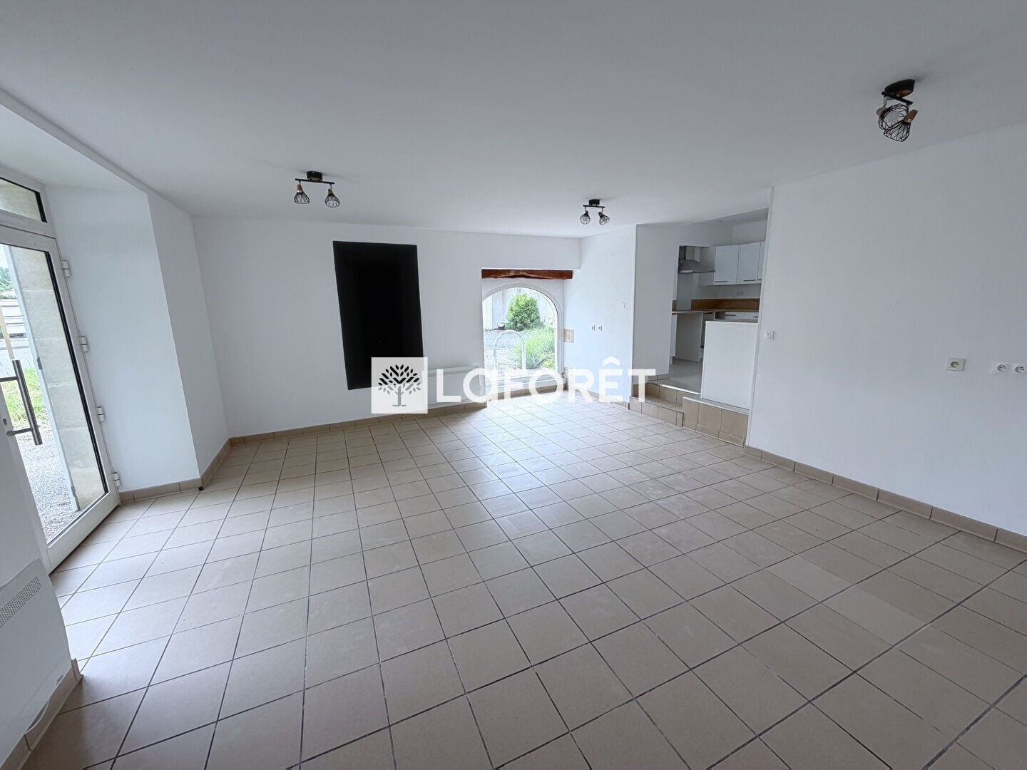 Maison à vendre - 8 pièces - 189m2 - Ars (16130)