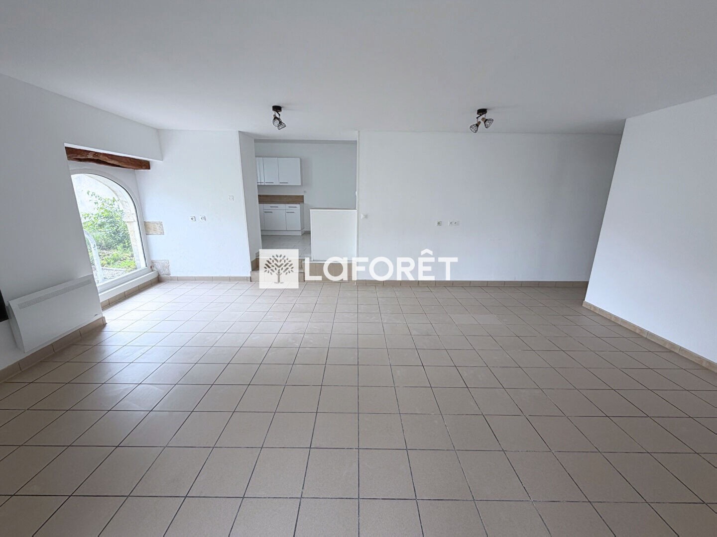 Maison à vendre - 8 pièces - 189m2 - Ars (16130)