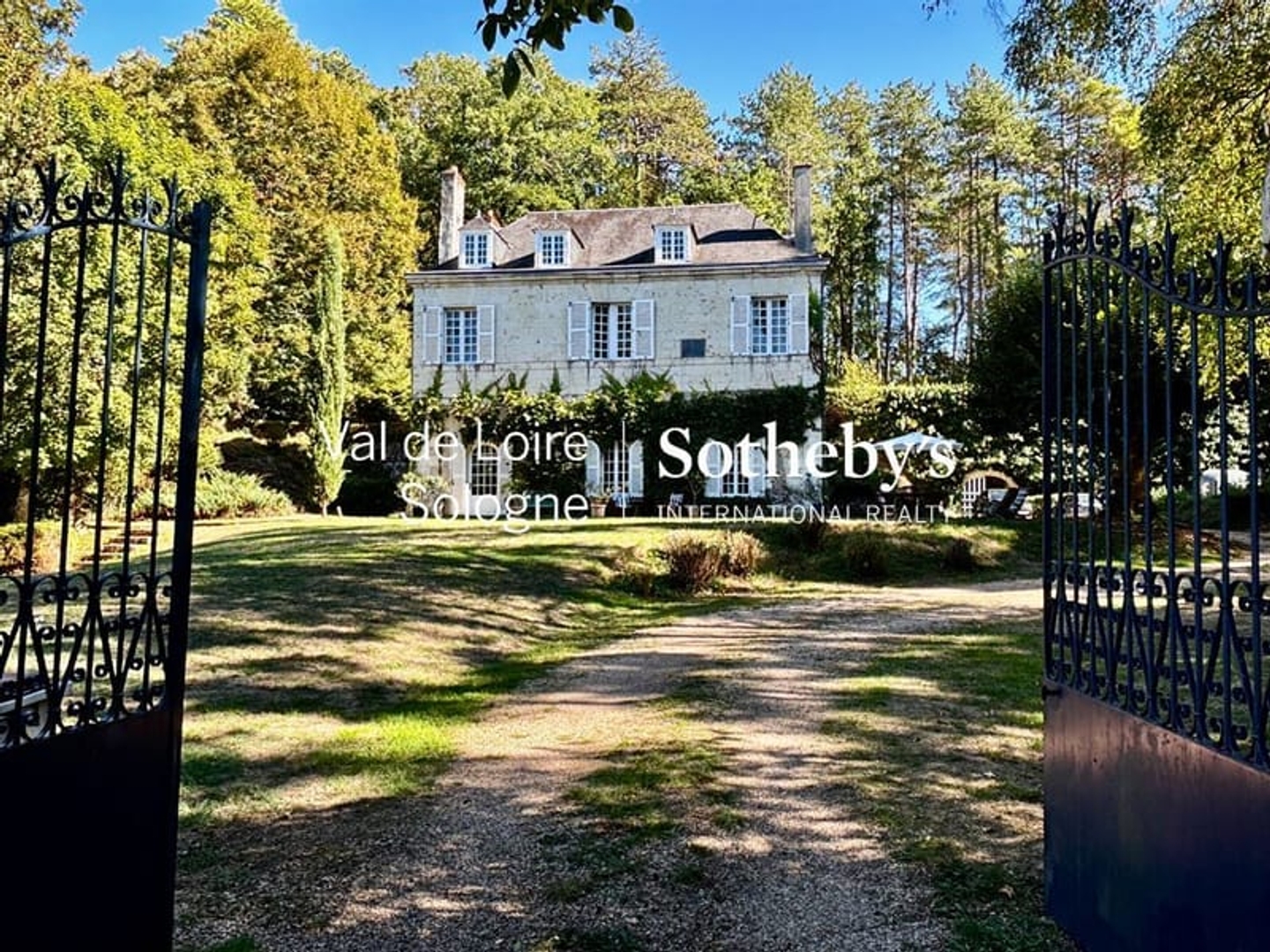 Maison à vendre - 7 pièces - 250m2 - Angé (41400)