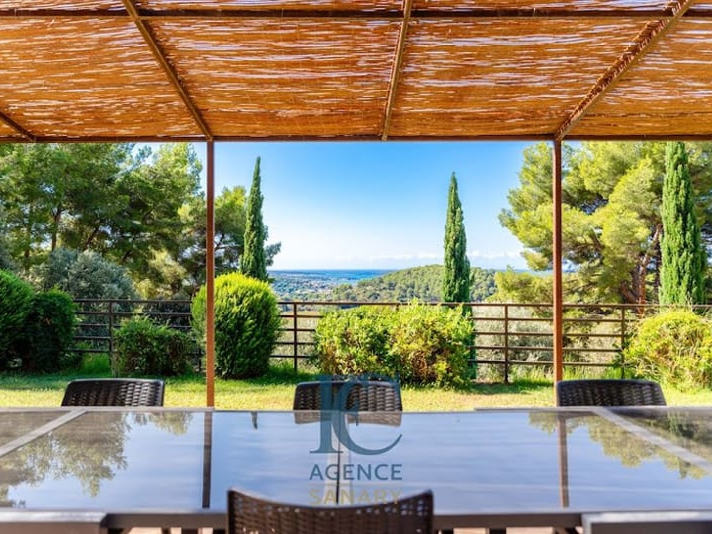 Maison 6 pièces 240 m²