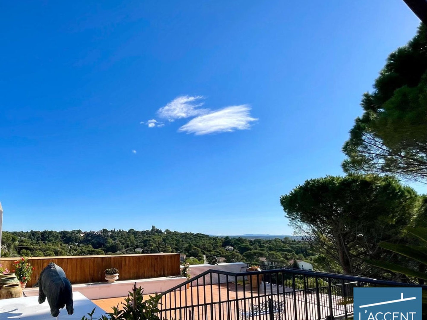 Maison à vendre - 15 pièces - 375m2 - Nîmes (30000)