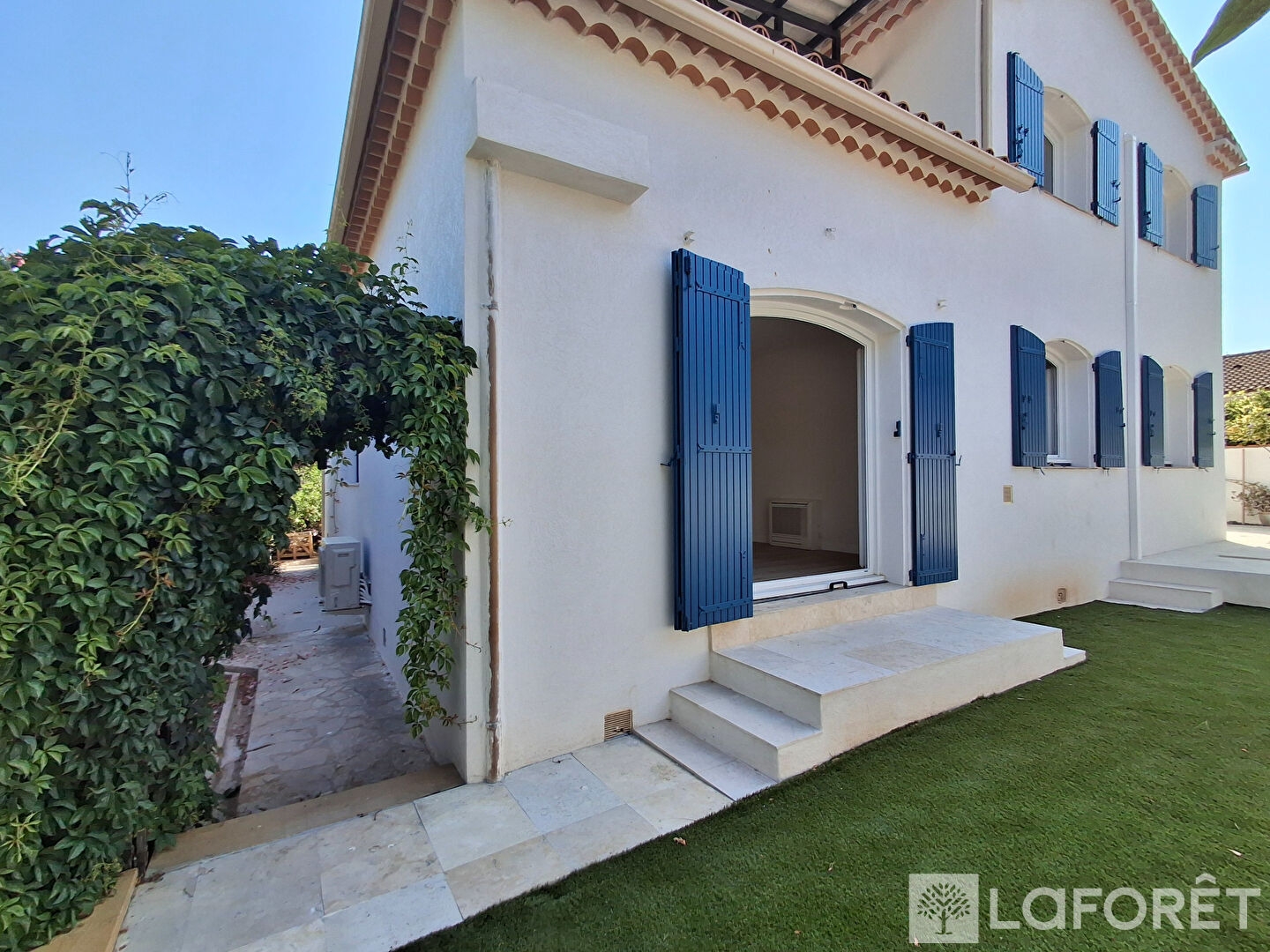 Maison à vendre - 7 pièces - 190m2 - Hyères (83400)