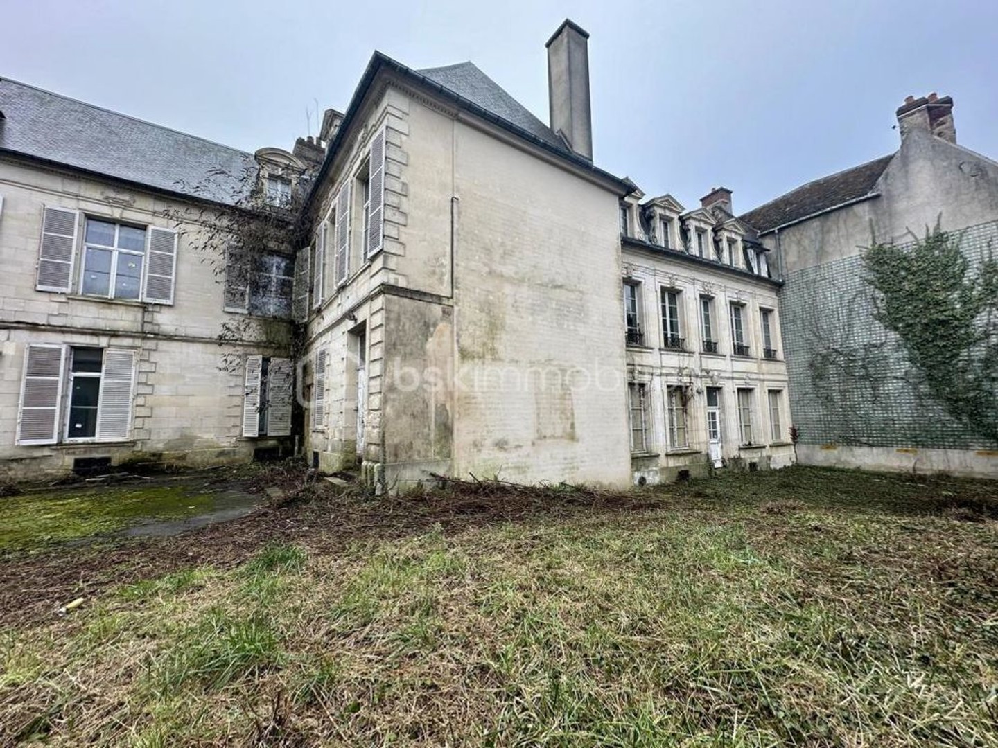 Immeuble à vendre - 1340m2 - Laon (02000)