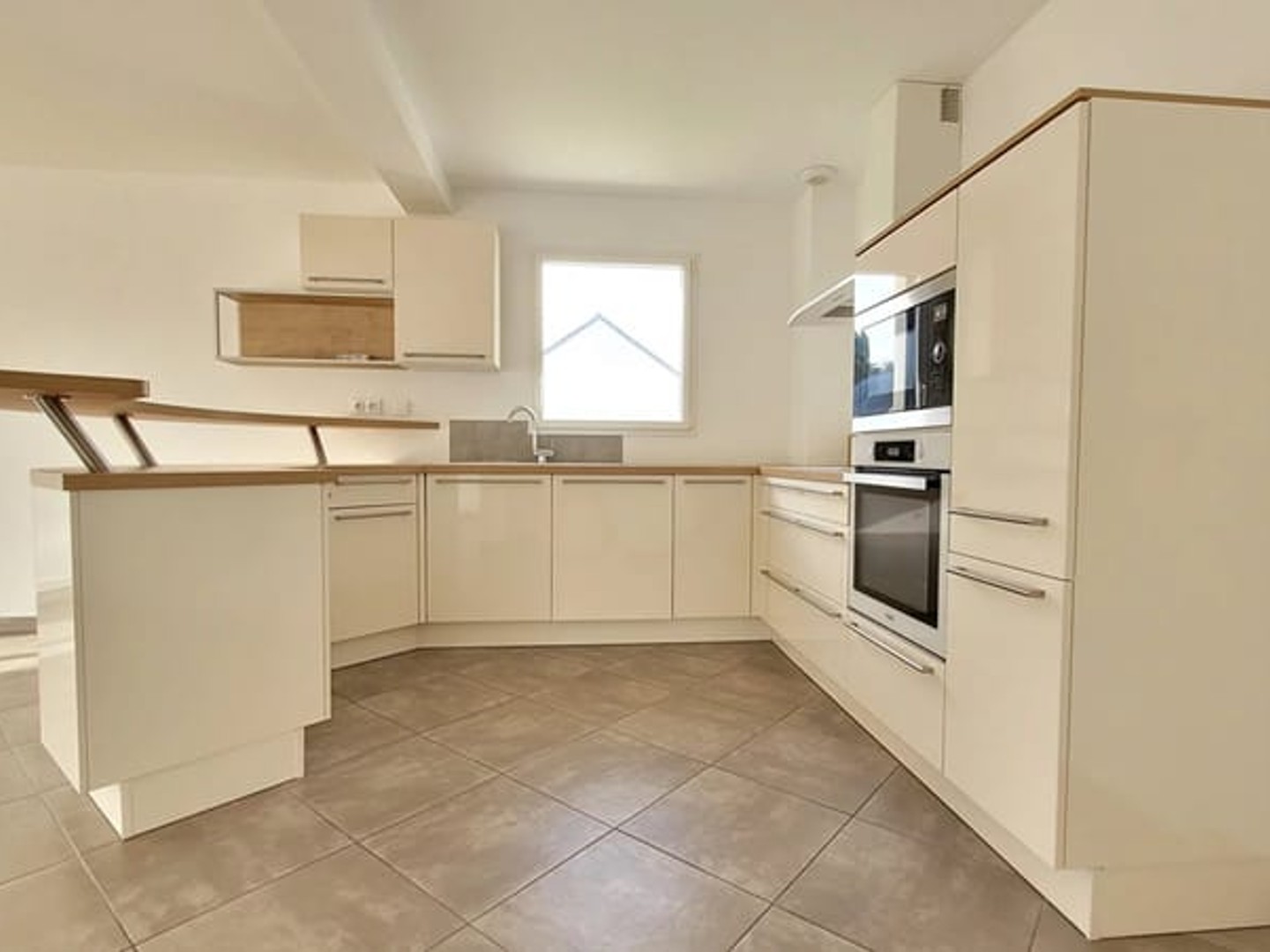 Maison à vendre - 6 pièces - 123m2 - Rosporden (29140)
