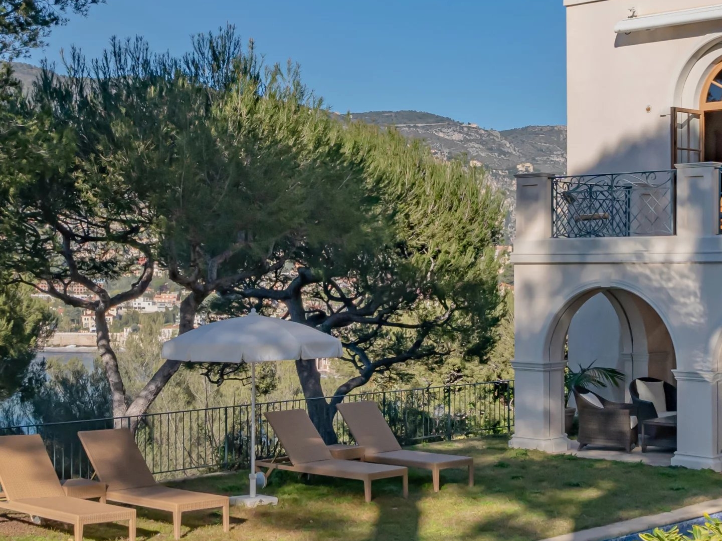 Propriété unique sur le flanc ouest du Cap Ferrat
