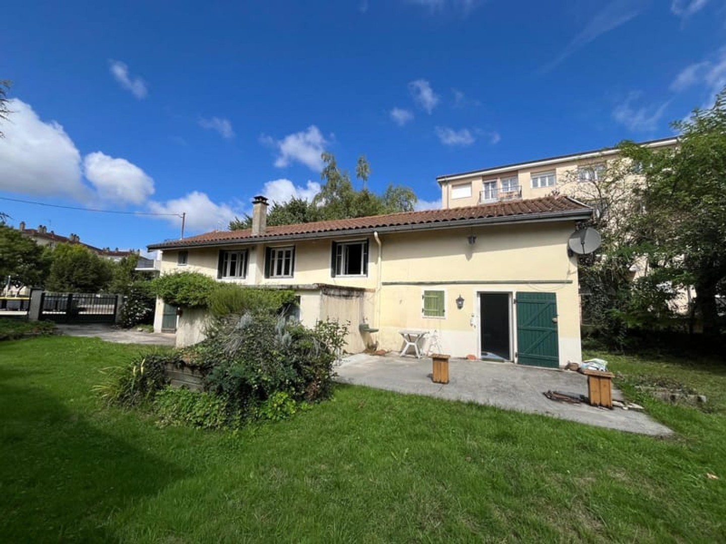 Maison à vendre - 5 pièces - 85m2 - Bourg-En-Bresse (01000)