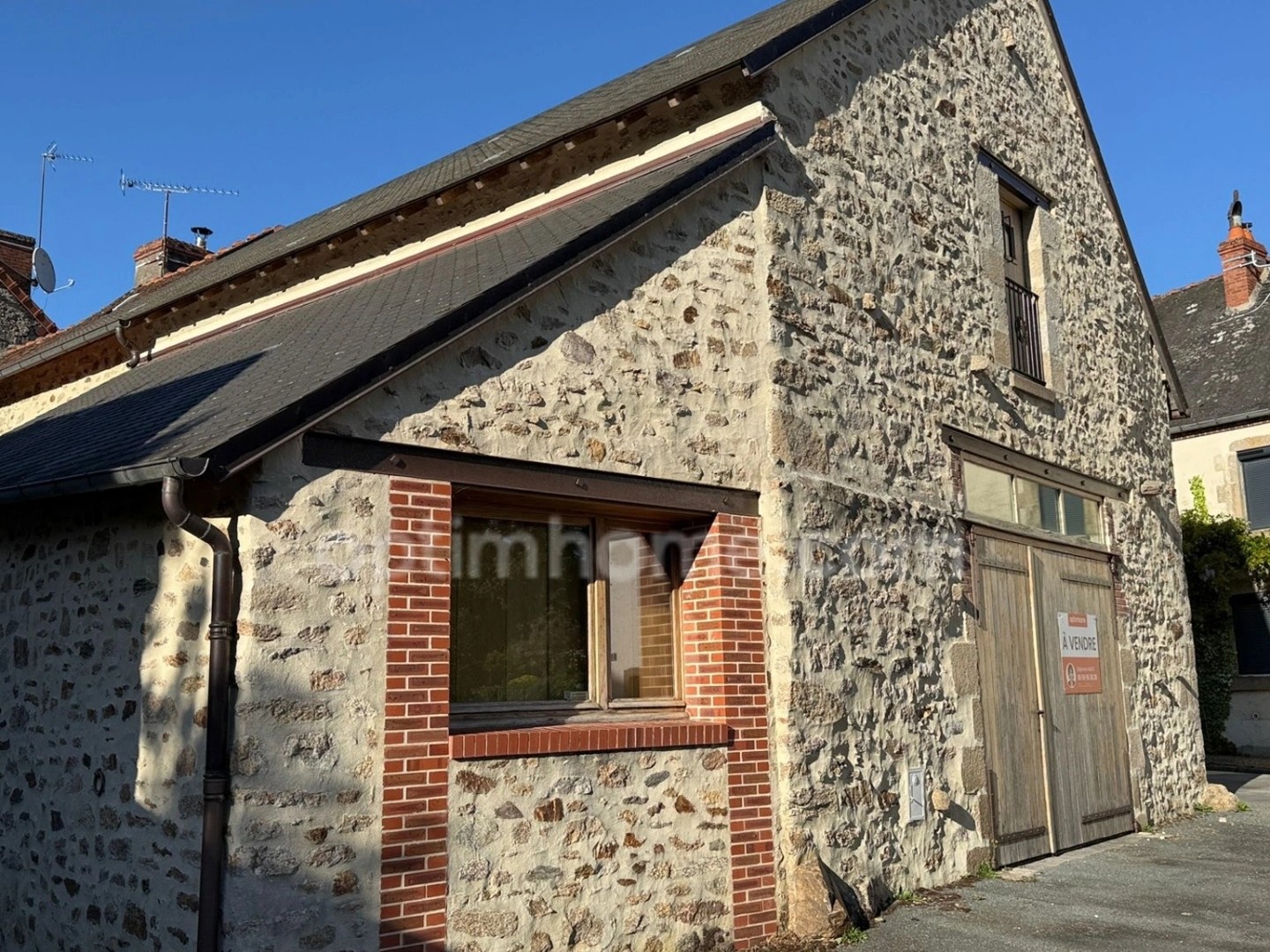 Magasin à vendre - 3 pièces - 152m2 - Dun-Le-Palestel (23800)