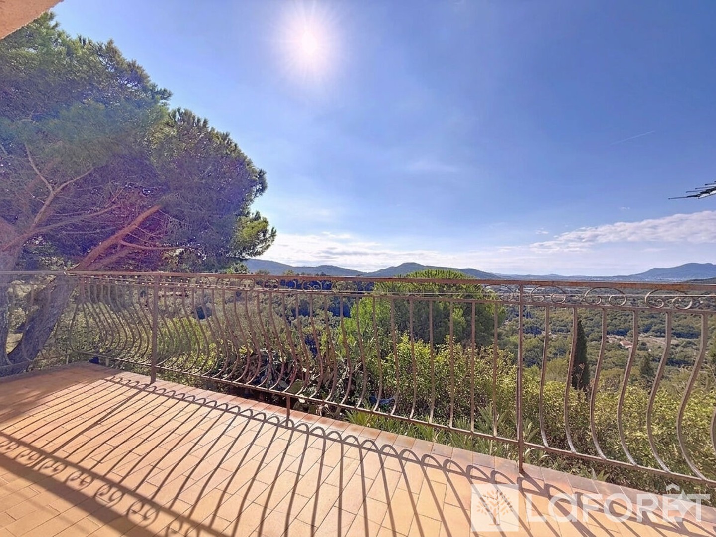 Maison à vendre - 8 pièces - 180m2 - Hyères (83400)