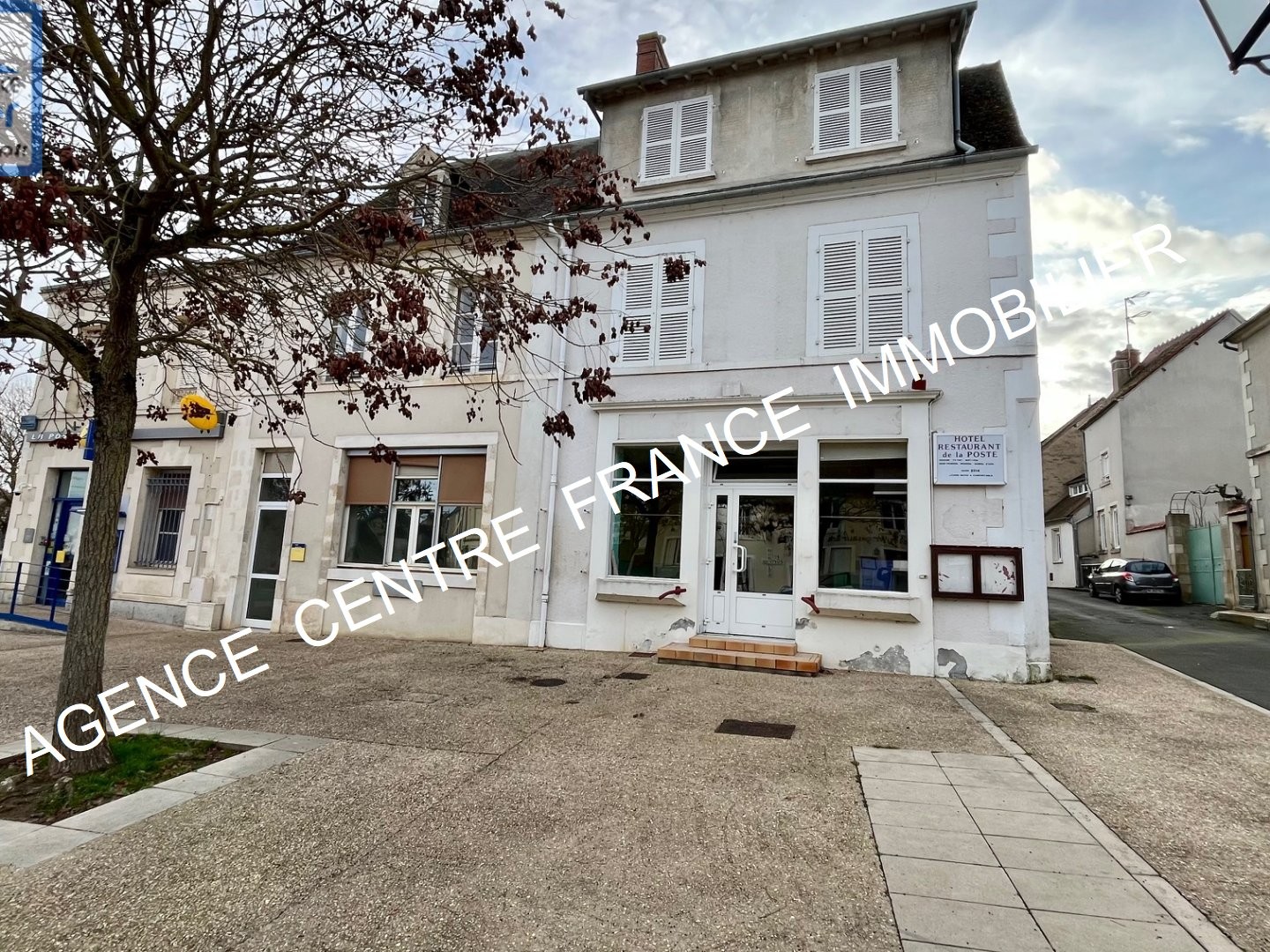 Immeuble à vendre - 265m2 - Dun Sur Auron (18130)