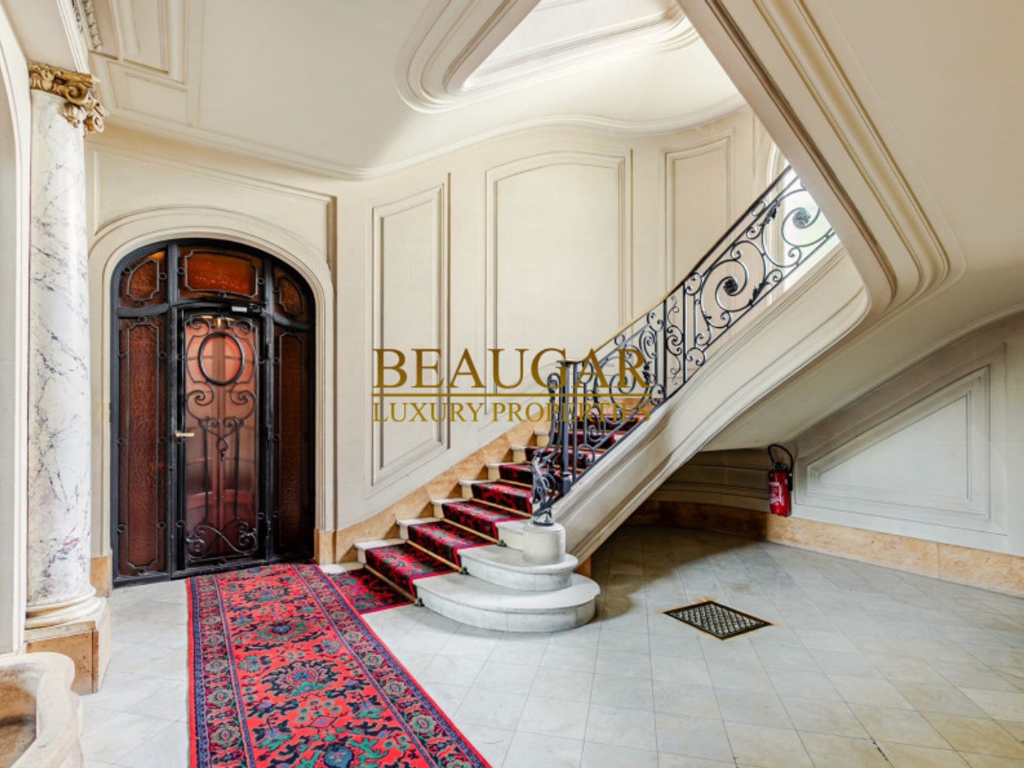 Appartement à vendre - 8 pièces - 291m2 - Paris 17e (75017)