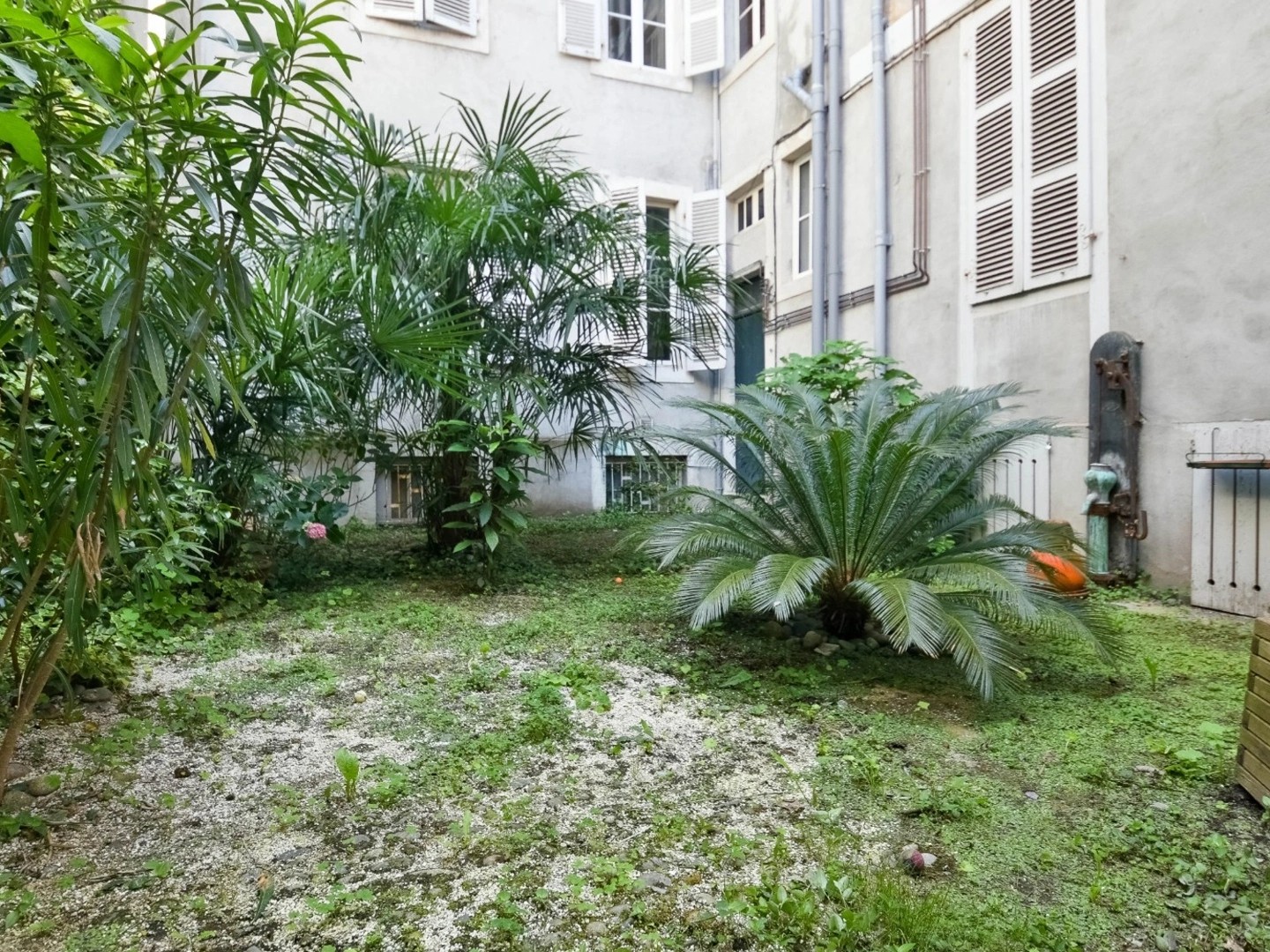 Immeuble à vendre - 4 pièces - 83m2 - Pau (64000)